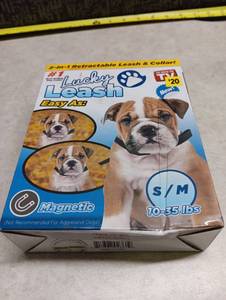 lot 2050 image: Lucky Leash 2-In-1 Retractable Leash & Collar SM 10-35 lbs