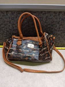 lot 2071 image: Beverly Hills Polo Club Handbag with Shoulder Strap