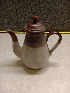 lot 2081 image: Two-Tone Ceramic Teapot with Brown Glaze Top and Lid