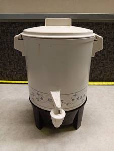 lot 2095 image: Electric Percolating Coffee Pot with Heating Base and Spout