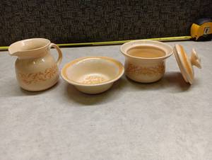 lot 2116 image: Ceramic Tableware Set Pitcher Bowl Covered Dish Orange Scrollwork 3-piece set