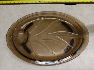 lot 2127 image: Pyrex Oval Smoke-Tinted Divided Dish