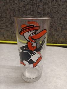lot 2148 image: Beaky Buzzard Glass Drinking Tumbler