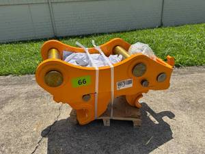 lot 66079 image: CAT 320 Hydraulic Quick Coupler (CK-YK320)