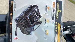lot 60024 image: MRB-72-44W  Mini Skid Steer Grapple Bucket