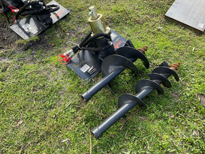 lot 61012 image: Landhonor Mini Skid Steer Auger Drives - MAD-73-05C unused