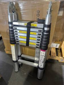 lot 64100 image: Telescopic Aluminum Ladder (LHR-TLD9)
