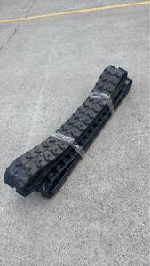 lot 67091 image: RT180-72-37  Rubber Tracks (2 Units)  (GEN-CA-CREXRUTR)