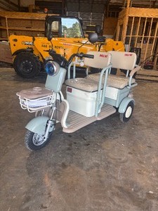 lot 125 image: UNUSED - 2026 - SD Lanch Mini Electric Golf Cart