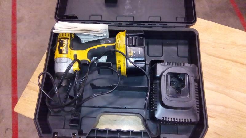 lot 3849 image: 14 (6.35MM) 14.4V CORDLESS XRP IMPACT DRIVER KIT