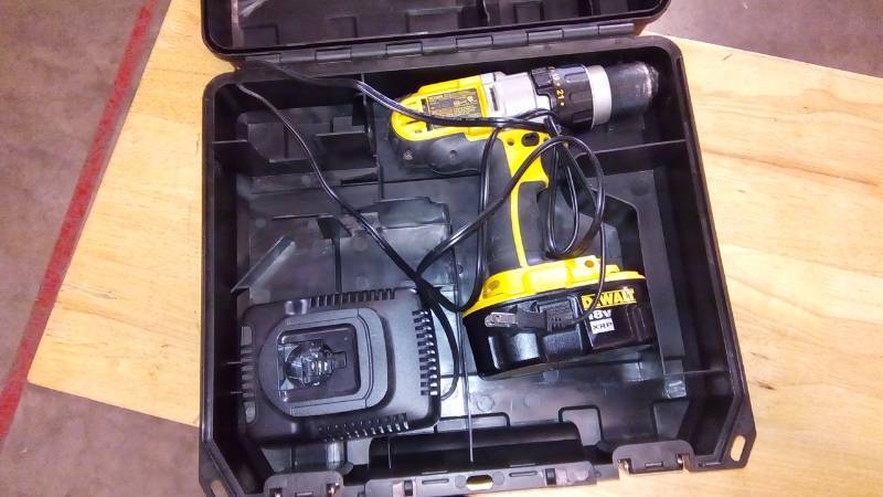 lot 3877 image: 12 (13MM) 18V CORDLESS XRP IMPACT WRENCH KIT