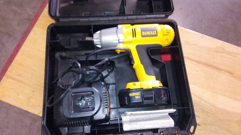 lot 3883 image: 18-Volt XRP NiCd Cordless 12 in. Impact Wrench