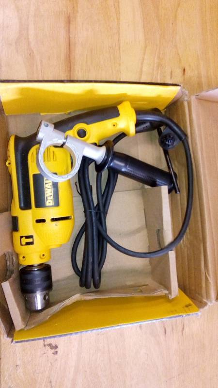 lot 3889 image: 7-Amp 12 in. Single Speed Hammer Drill
