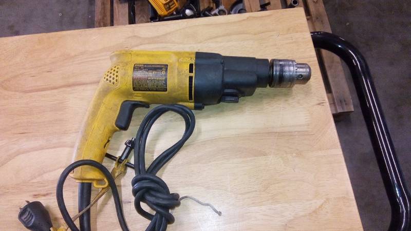 lot 3895 image: 12 (13MM) VSR DUAL RANGE HAMMERDRILL