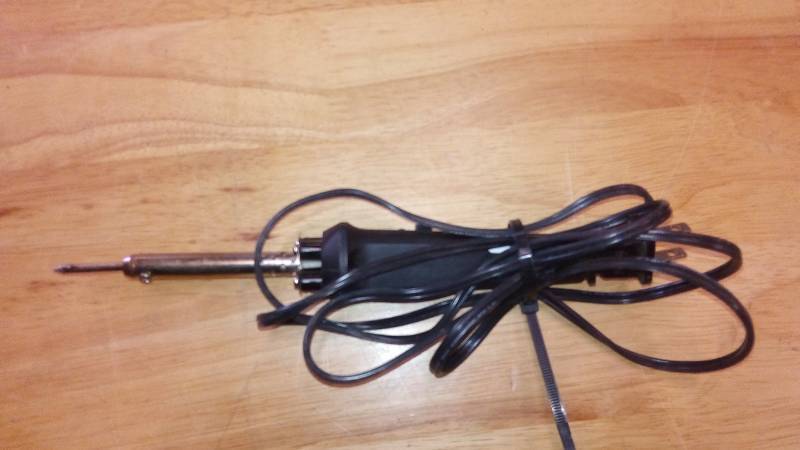 lot 3908 image: Soldering Iron With Grounded Tip
