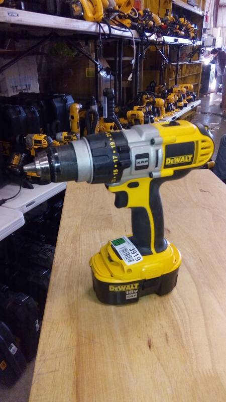 lot 3919 image: 18-Volt XRP NiCd Cordless DrillDriver