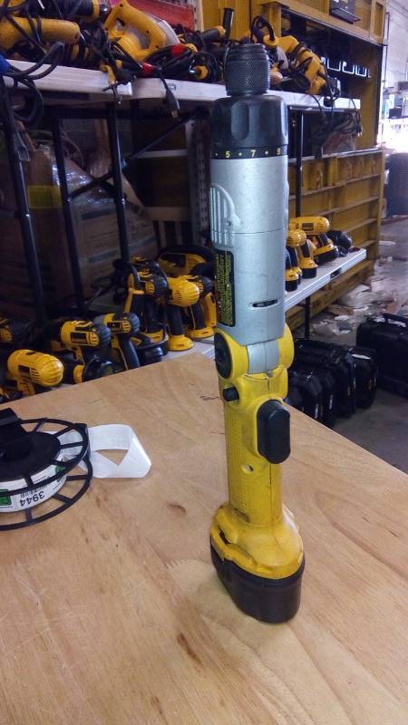 lot 3939 image: 7.2-Volt NiCd Cordless Two-Position Screwdriver
