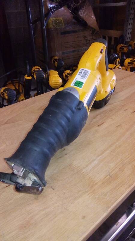 lot 3943 image: 18-Volt NiCd Cordless Reciprocating Saw