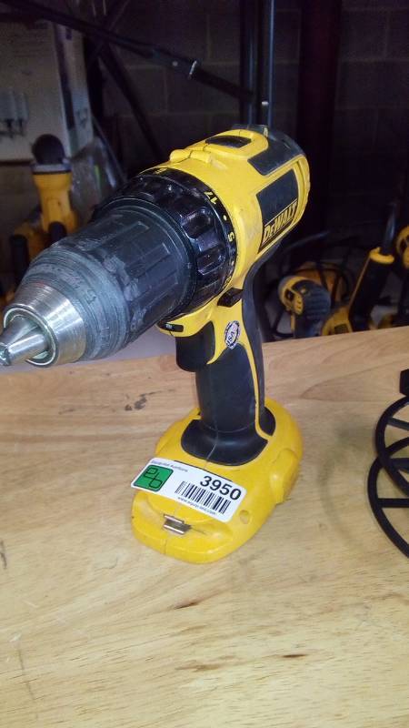 lot 3950 image: DeWalt DC720 18-Volt Cordless 12-Inch DrillDriver