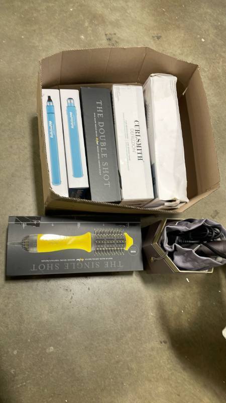 lot 4831 image: Box of Luxury Hair Tools for Parts and Repair