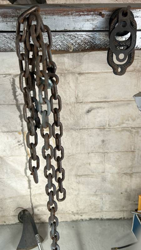 lot 40498 image: Heavy Duty Steel Link Chain