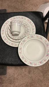 lot 6950 image: Dynasty Fine China Teacup and Saucer Set with Floral Pattern service for 8