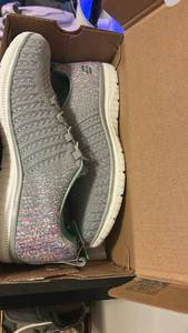 lot 60112 image: Skechers Skech-Her Air-Cooled Memory Foam Slip-On Sneaker size 9