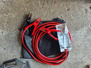 lot 27 image: Booster Cables 20 ft Red with Black Clamps and Carrying Bag
