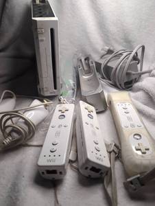 lot 2003 image: Nintendo Wii Console with 3 Remote Controllers and Accessories