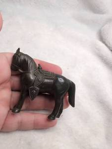 lot 3502 image: Mini Brass Horse Figurine with Decorative Saddle