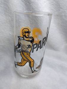 lot 3605 image: Pepsi Super Action 39 Baseball Player Glass 1981