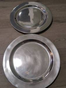 lot 3623 image: Wilton Pewter Serving Platters 2-Piece Set - 14 Inches&nbsp