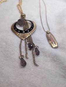 lot 4008 image: Fashion Pendant Necklaces Lot of 2