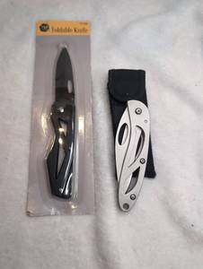 lot 4504 image: 2 Foldable Knives - Winchester and Unbranded with Sheaths