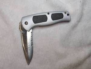lot 4506 image: SWAT Folding Pocket Knife with Serrated Blade