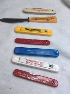 lot 4511 image: Lot of 8 Promotional Pocket Knives Various Brands