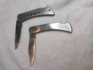 lot 4513 image: Falcon Folding Pocket Knives Lot of 2