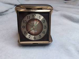 lot 5011 image: Lindi Travel Alarm Clock with Carrying Case