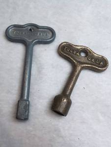 lot 5014 image: Tulsa Oklahoma Spark Plug Wrenches Lot of 2