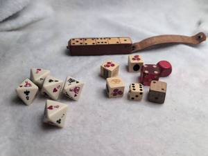 lot 5505 image: Vintage Dice Collection with Leather Dice Box 15 Pieces Playing Card Dice