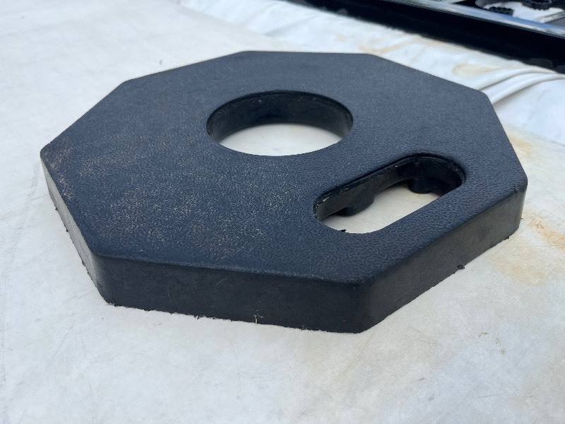 lot 431 image: Bundle of 2 10 lb Octagon Rubber Base for Channelizer Cone
