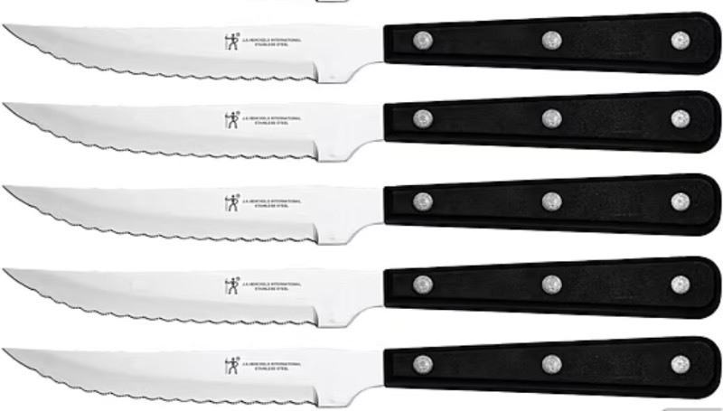 lot 113 image: Henckels International Eversharp 5-pc. Steak Knives