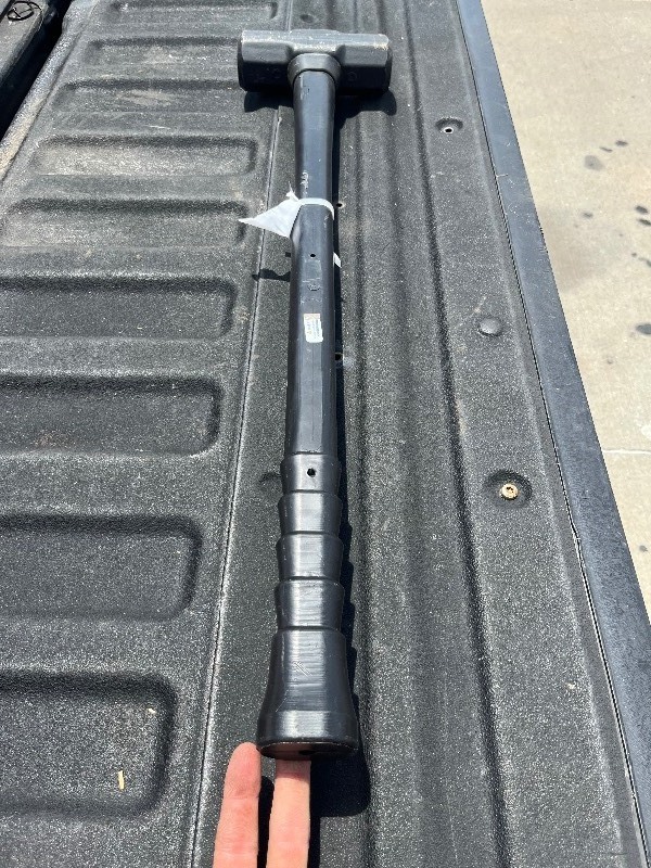 lot 184 image: 10lb Sledge Hammer Quality Grip