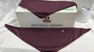 lot 7 image: Badger Sport Maroon Performance Activity Gaiters (144 count)
