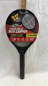 lot 14 image: Black Flag Hand Held Bug Zapper 2750 Volts Model ZR-7936