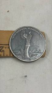lot 32 image: American Revolution Bicentennial 1776-1976 Wichita Kansas Coin