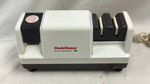 lot 108 image: Chefs Choice Diamond Hone Sharpener 110
