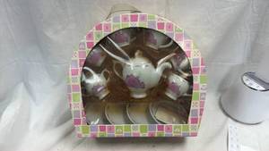 lot 140 image: Cooking�� for Kids 13 Piece Porcelain Tea Set Pink Crown Design