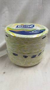 lot 153 image: Dixie 8.5 inch Disposable Plates 100-Count Value Pack - Lot of 2