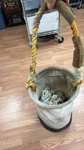 lot 168 image: Graintex Professional Linemens bag, with rope lot